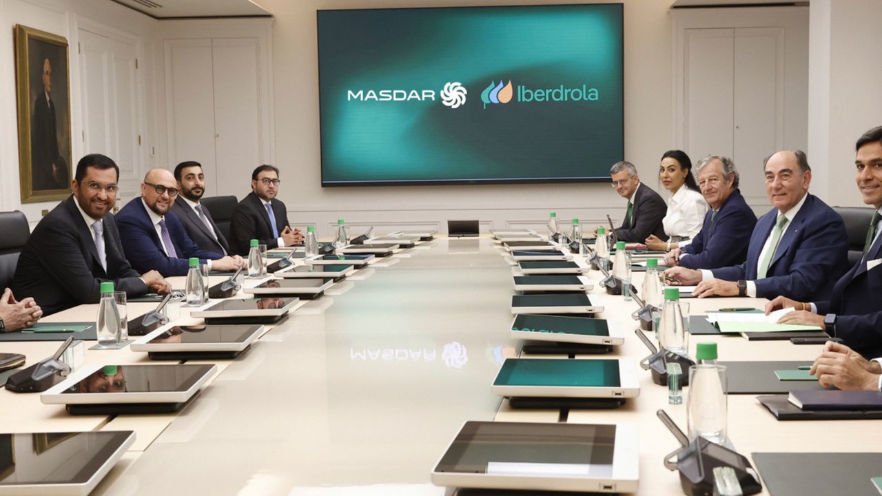 Firma del acuerdo entre Masdar e Iberdrola