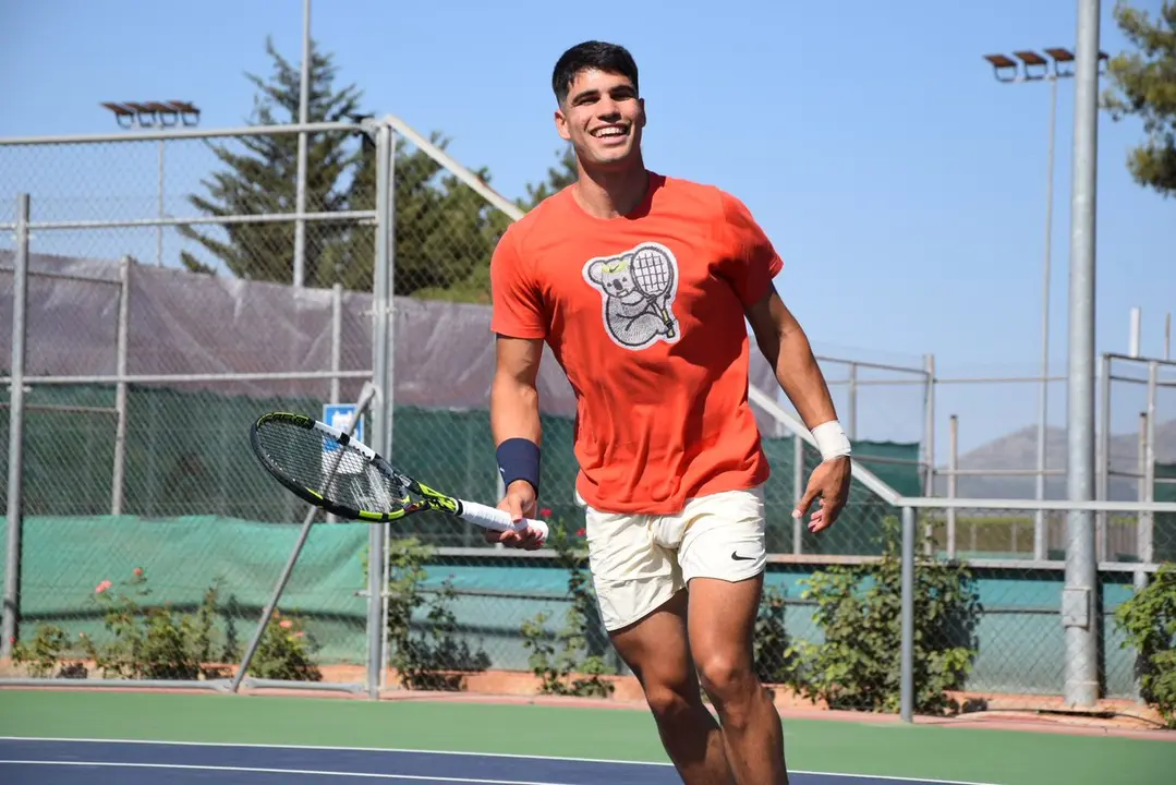 Carlos Alcaraz, prepar&aacute;ndose para el ATP de Toronto 2023 (foto: @carlosalcaraz)