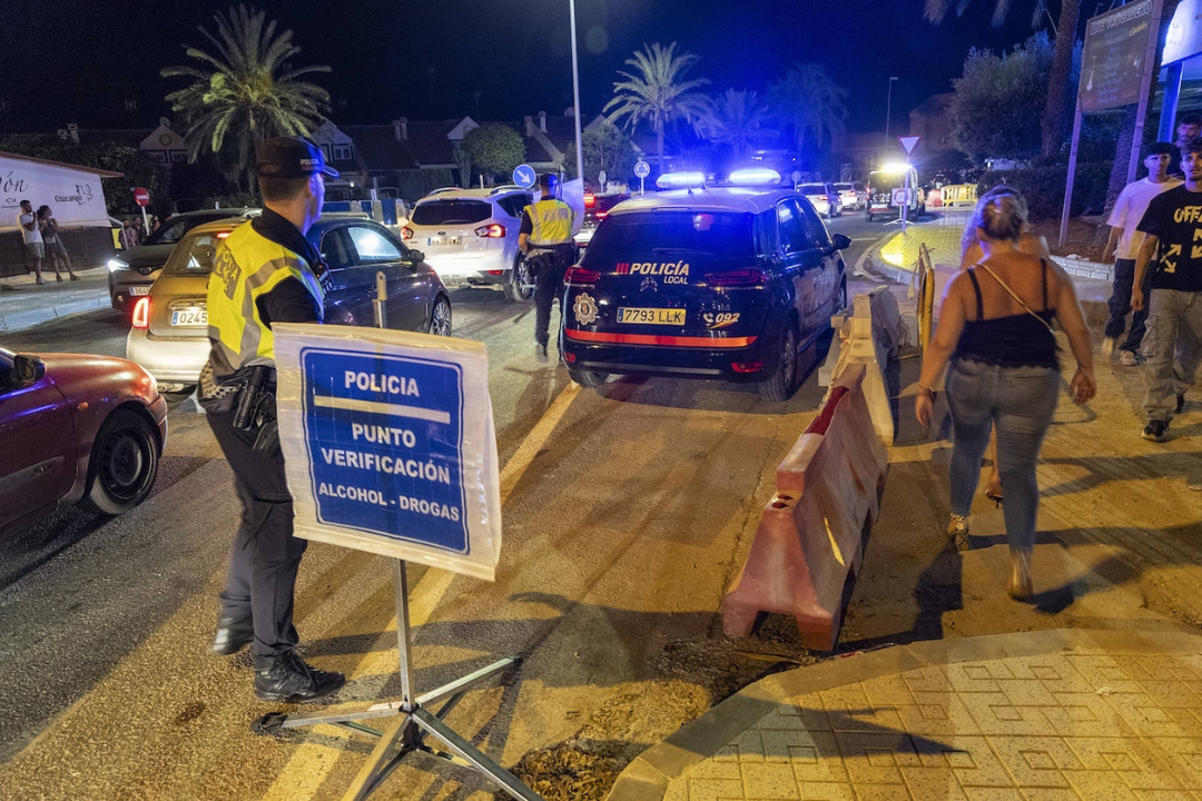 Uno de los controles de la Polic&iacute;a Local de Cartagena en el municipio (foto: Ayuntamiento de Cartagena)