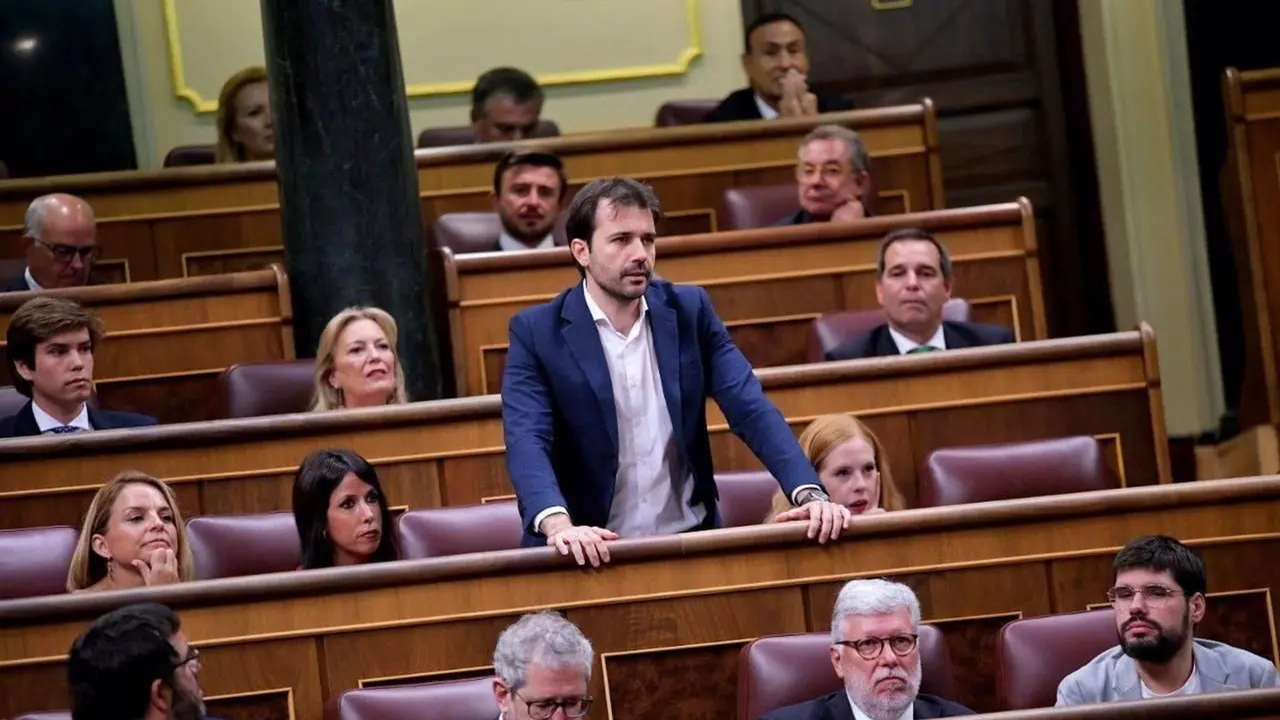 Javier S&aacute;nchez Serna, en el momento de prometer su cargo de diputado