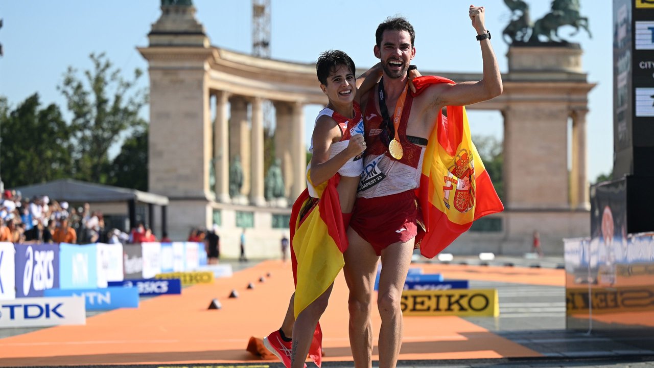 Álvaro Marín y María Pérez celebran sus respectivos oros en 35 kilómetros marcha