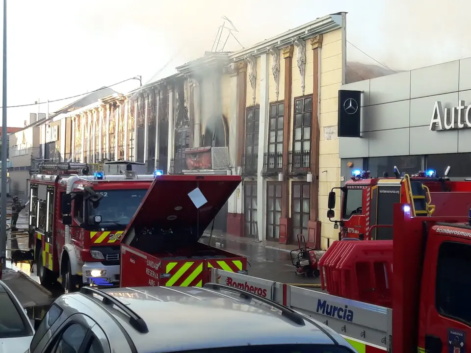 Discoteca incendiada en Atalayas
