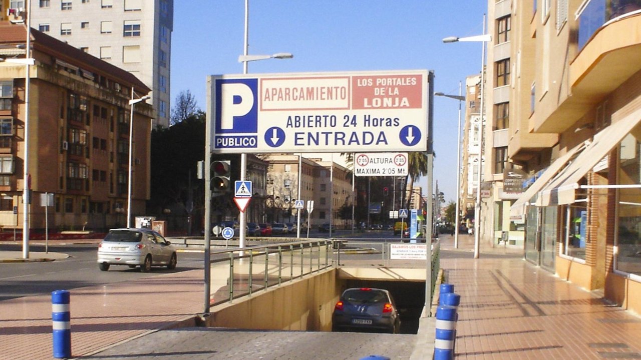 Imagen de archivo del parking de la Plaza de la Lonja