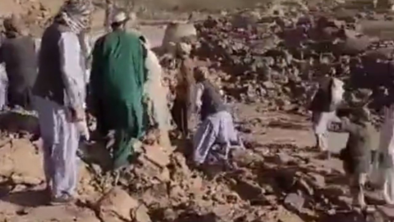 Destrucción masiva en la serie de terremotos en Afganistán