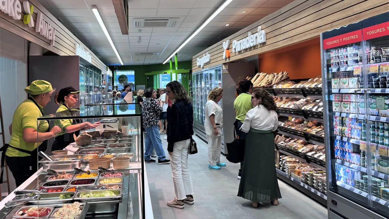 Dialprix ampl&iacute;a la oferta de supermercados de cercan&iacute;a en el centro de Murcia