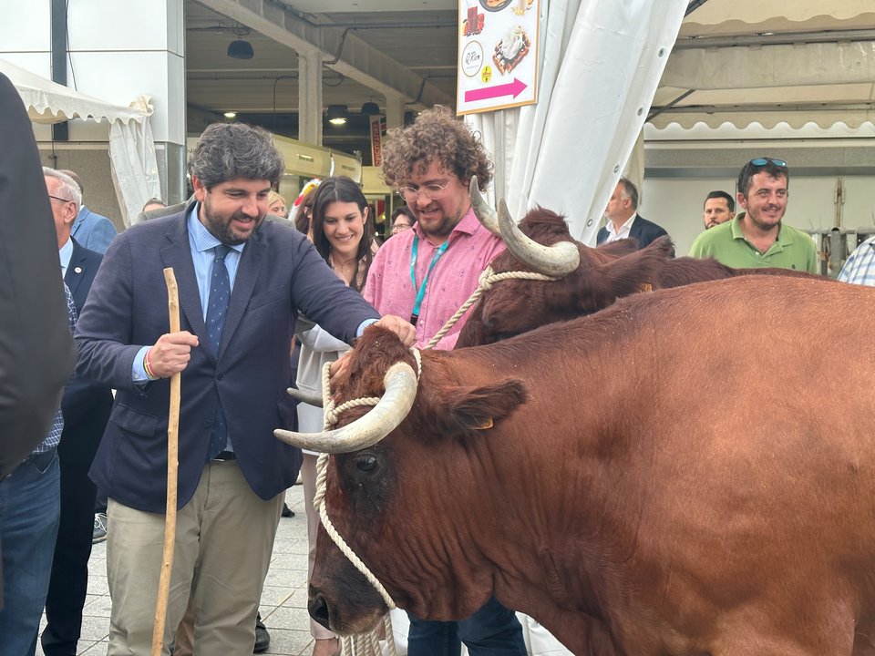 El presidente de la Comunidad, Fernando López Miras, en la inauguración en Lorca de la 56ª Feria Ganadera, Industrial y Agroalimentaria Sepor (foto: CARM)