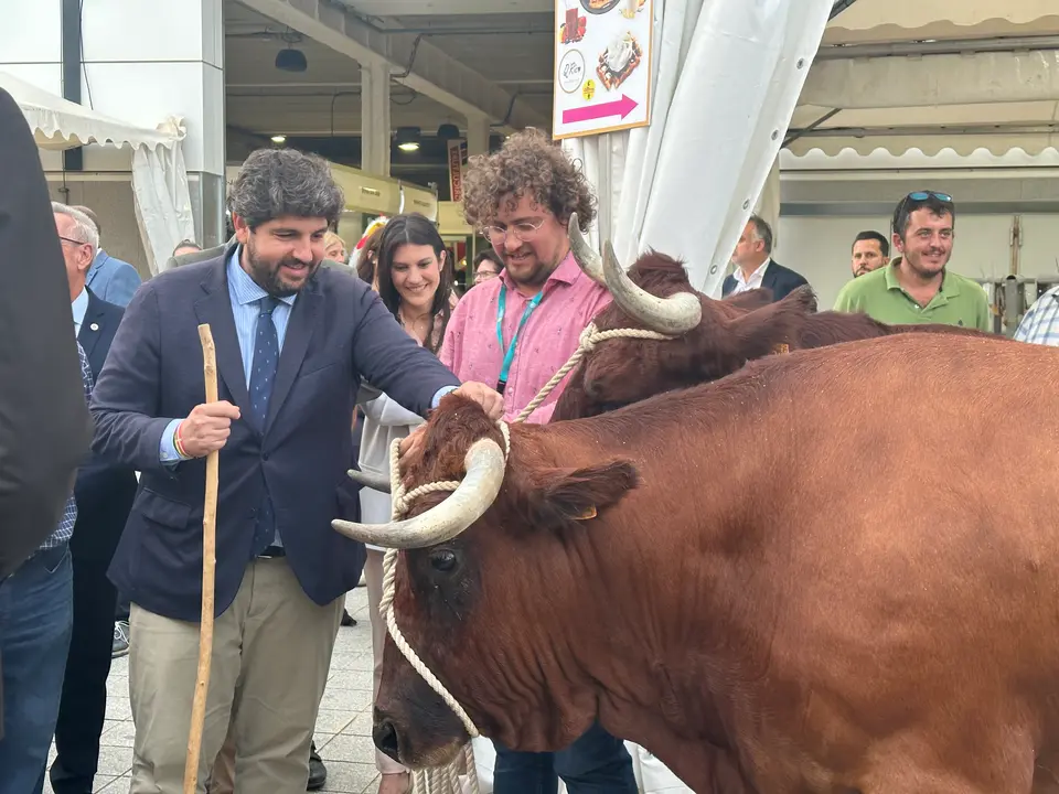El presidente de la Comunidad, Fernando L&oacute;pez Miras, en la inauguraci&oacute;n en Lorca de la 56&ordf; Feria Ganadera, Industrial y Agroalimentaria Sepor (foto: CARM)