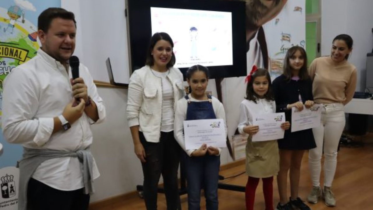 San Pedro del Pinatar celebra el Día Universal del Niño con un concurso de dibujo, talleres y charlas motivacionales