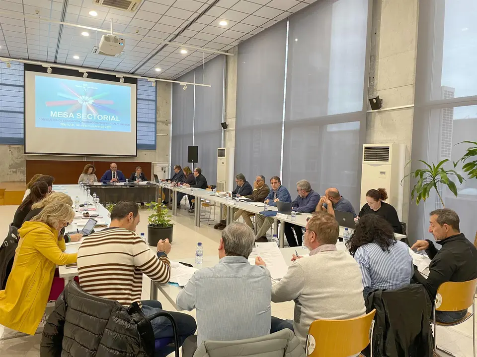 Los ex&aacute;menes para estas plazas se convocar&aacute;n en 2025 para Secundaria y en 2026 para Primaria (foto: La 7)