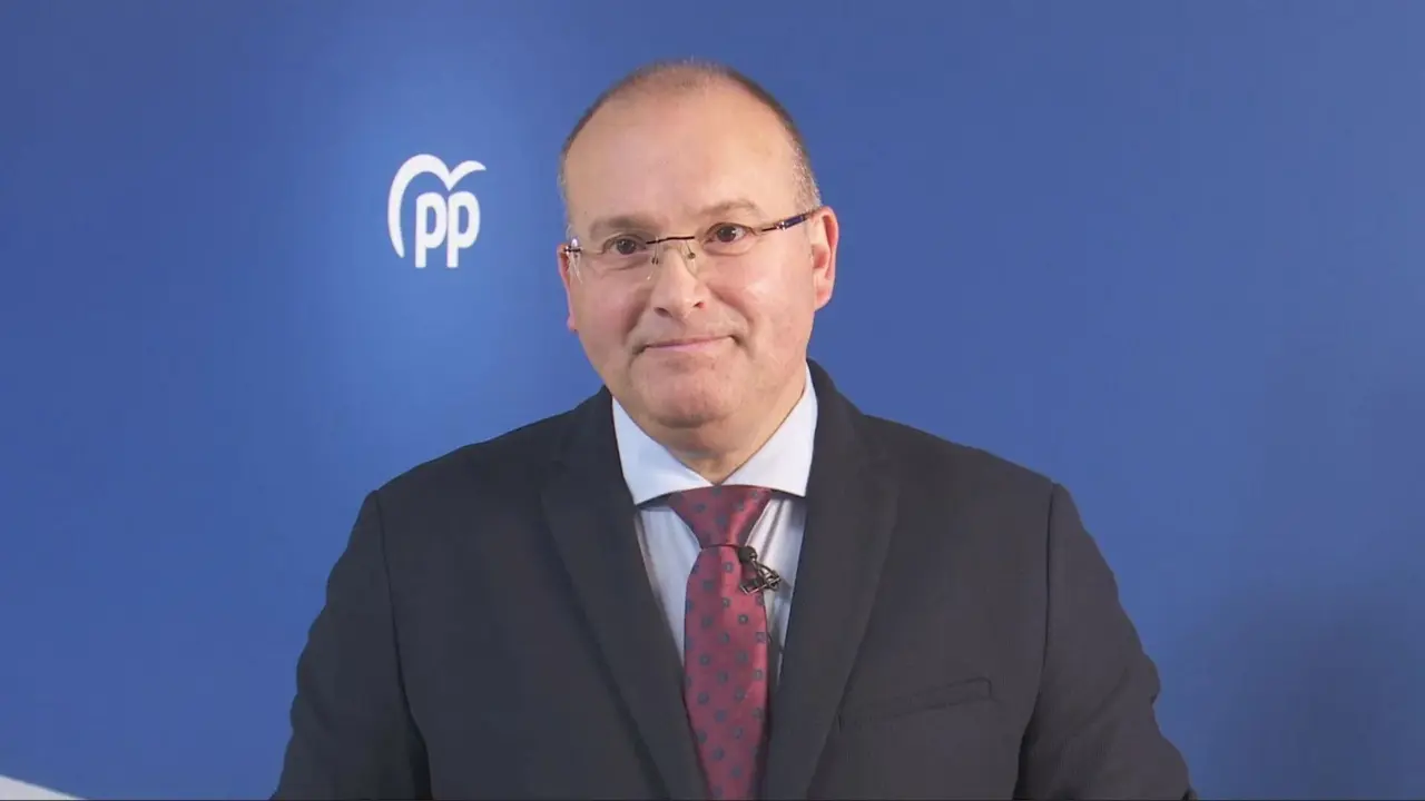 El congresisma p&igrave;&ntilde;ae