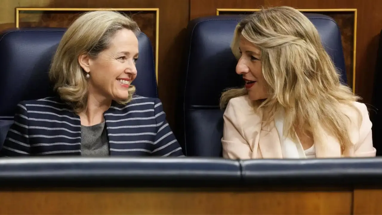 Nadia Calvi&ntilde;o y Yolanda D&iacute;az, en el Congreso de los Diputados