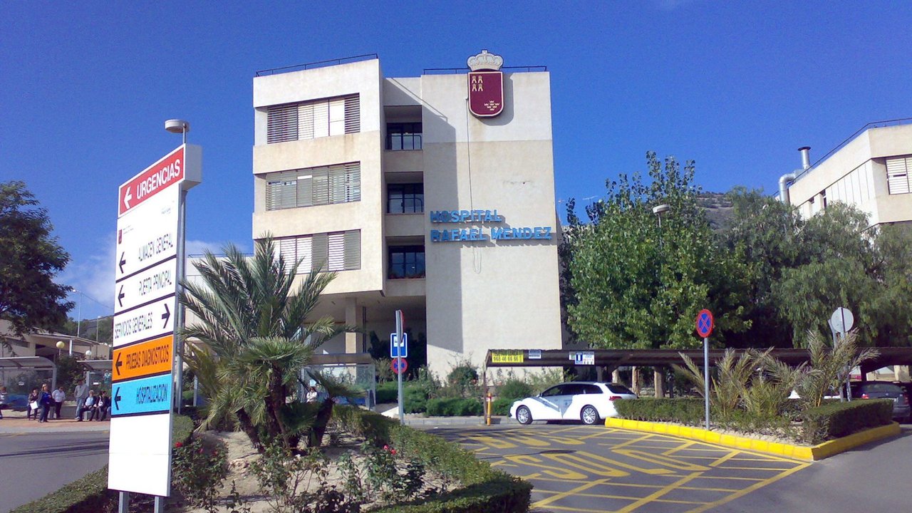 Hospital Rafael Méndez de Lorca, donde ha sido trasladado el herido