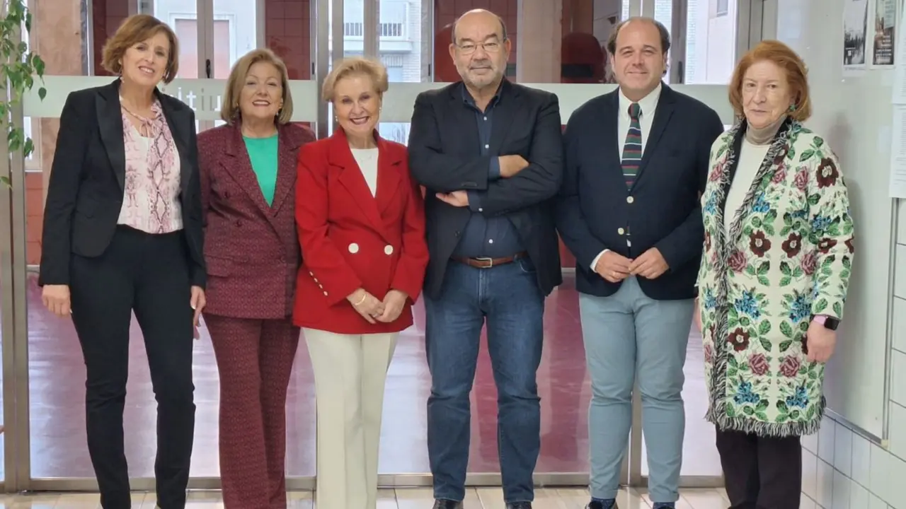 Exp&oacute;sito lleva a Murcia la historia de las hero&iacute;nas de su libro 'Mi abuela s&iacute; que era feminista'