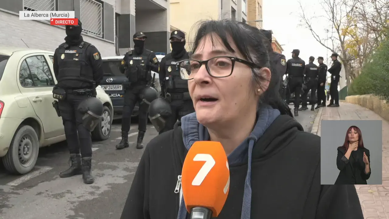 Desalojo llevado a cabo por una empresa privada en La Alberca (foto: La 7)