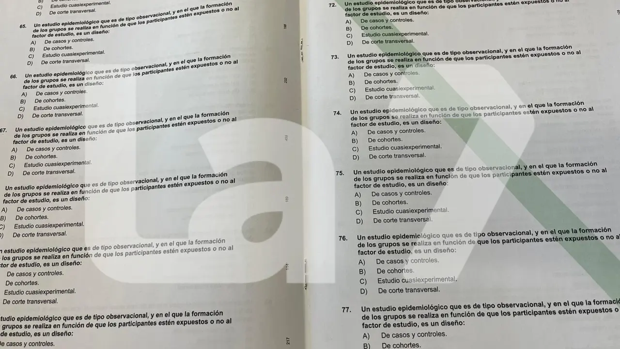 Imagen de dos p&aacute;ginas de la prueba de Fisioterapia convocada por el SMS con las preguntas repetidas (foto: La 7)