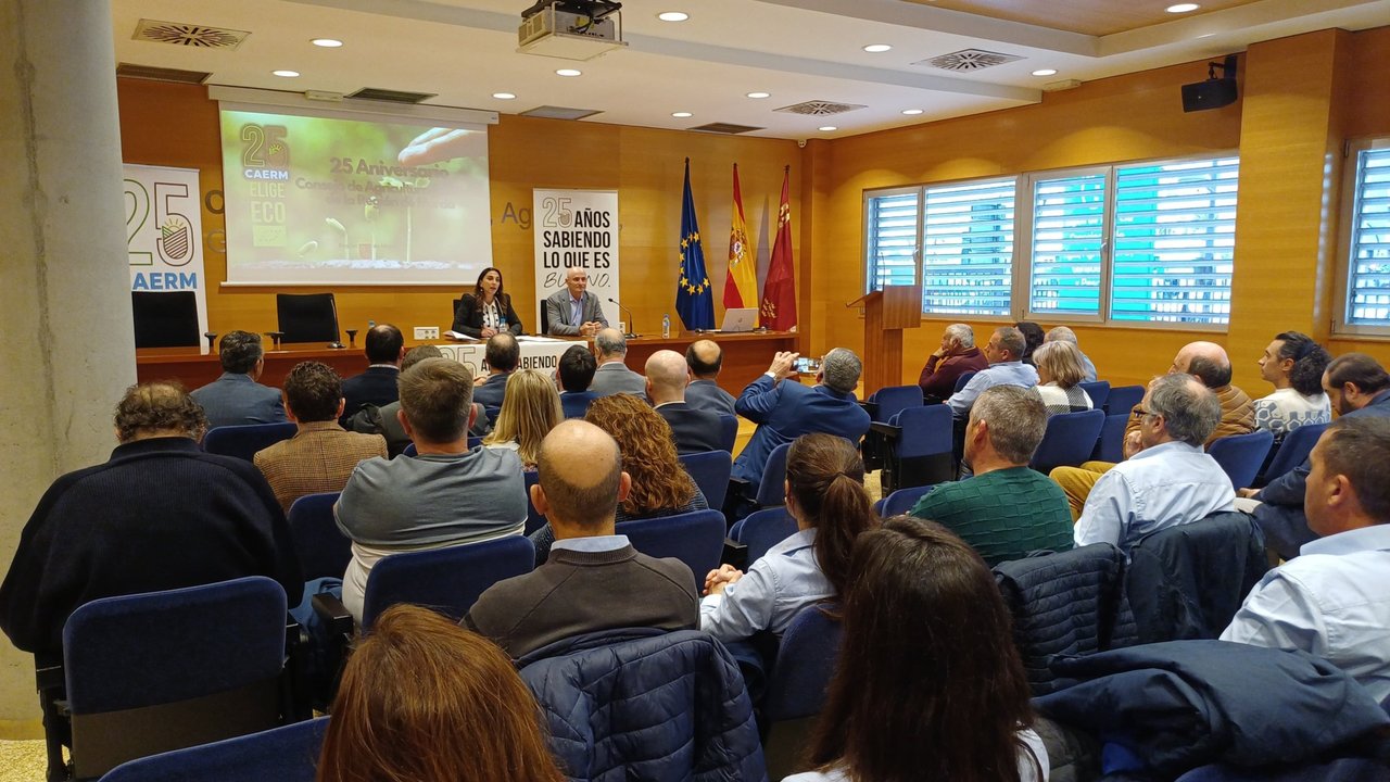 La consejera Sara Rubira en el acto de presentación de los actos del 25 aniversario del Consejo de Agricultura Ecológica de la Región de Murcia.