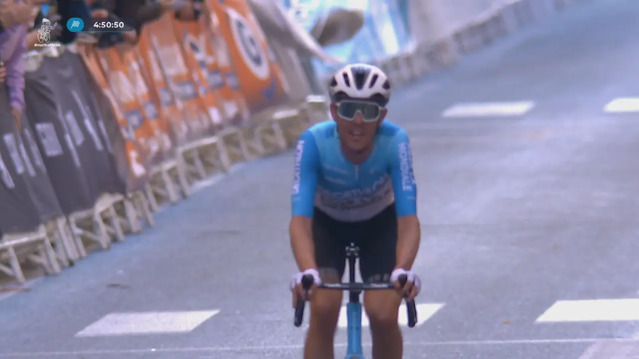 Ben O&acute;Connor, campe&oacute;n de la Vuelta Ciclista de la Regi&oacute;n de Murcia (foto: La 7)