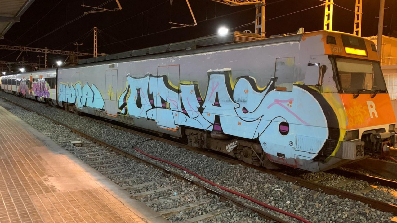 El vandalismo grafitero en trenes de Renfe en la Regi&oacute;n genera un coste a la ciudadan&iacute;a de m&aacute;s de 314.00 euros en 2023