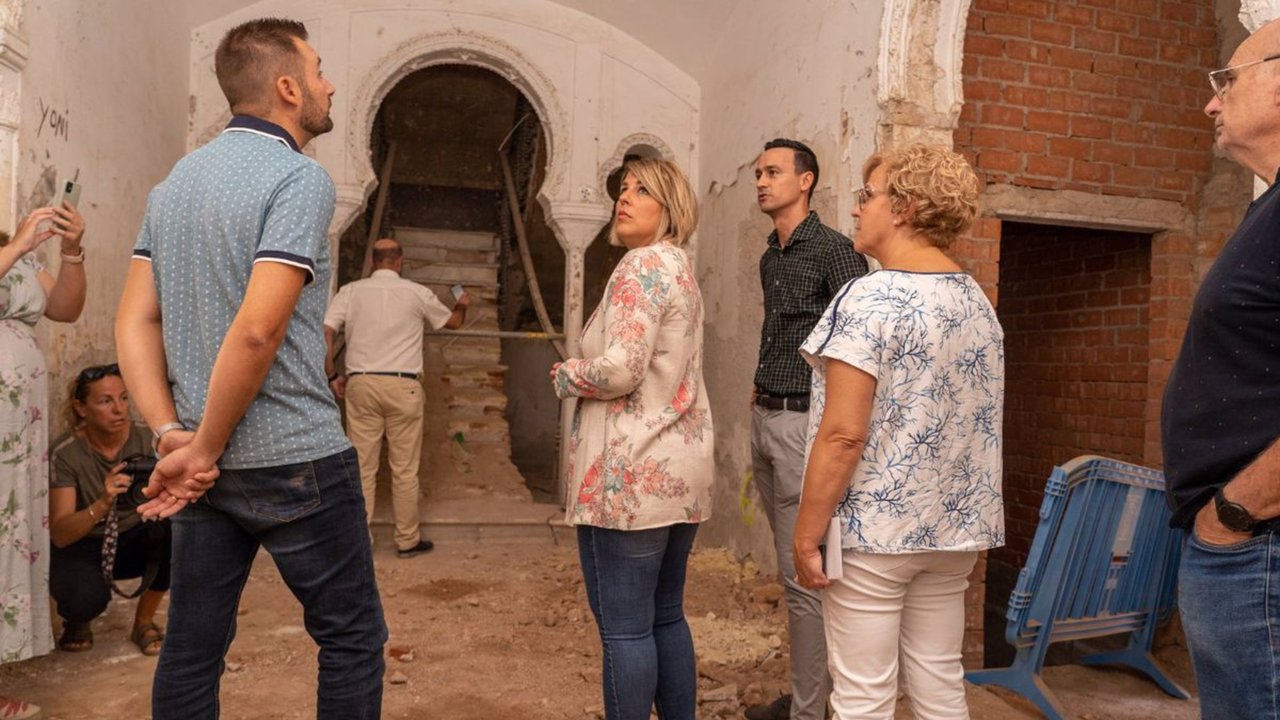 La alcaldesa, Noelia Arroyo, visita la Casa Rubio de El Algar