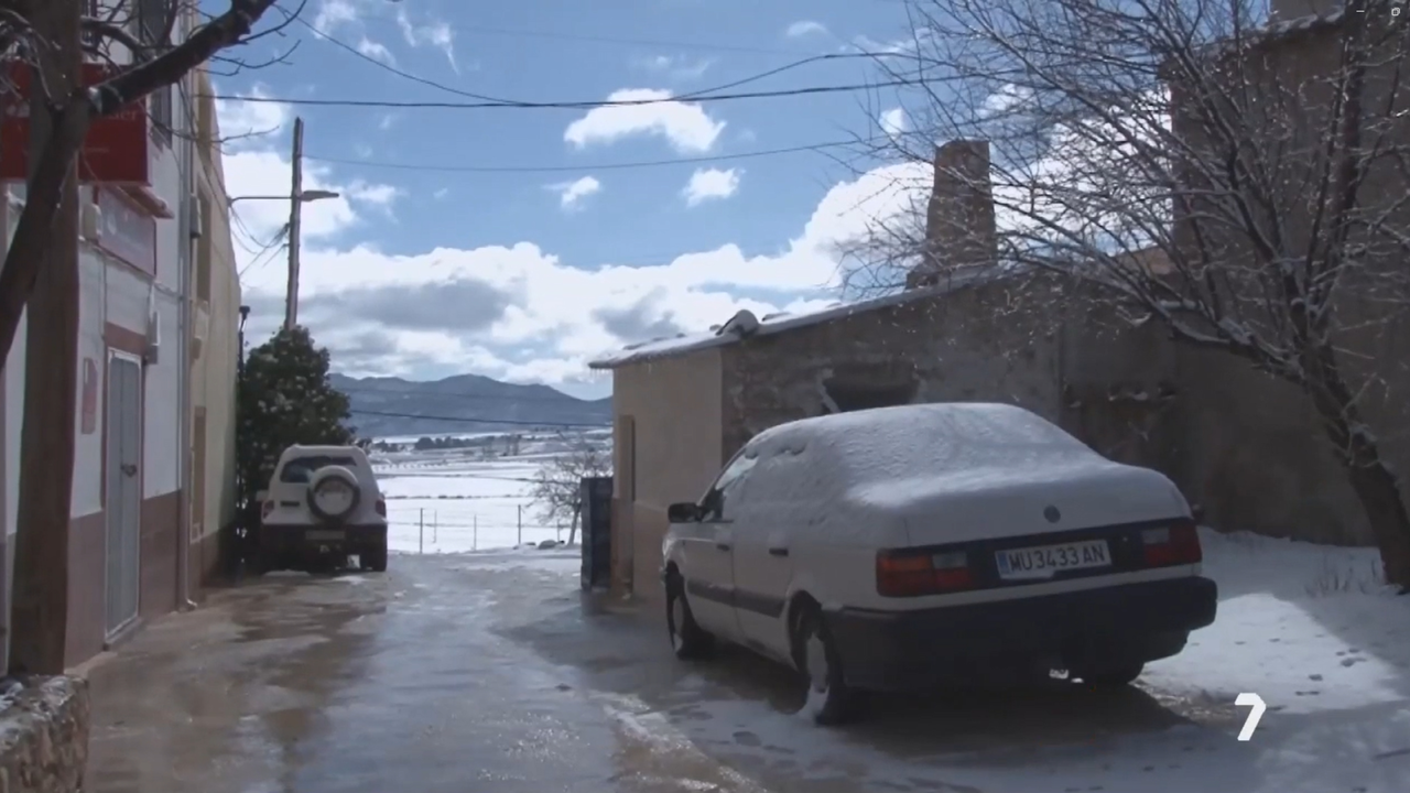 El fr&iacute;o y la nieve llegan a la Regi&oacute;n