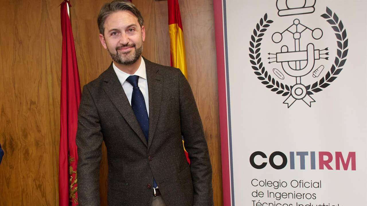 El nuevo decano del Colegio de Ingenieros T&eacute;cnicos Industriales (COITIRM), Miguel &Aacute;ngel Sola - DANNY TINGO