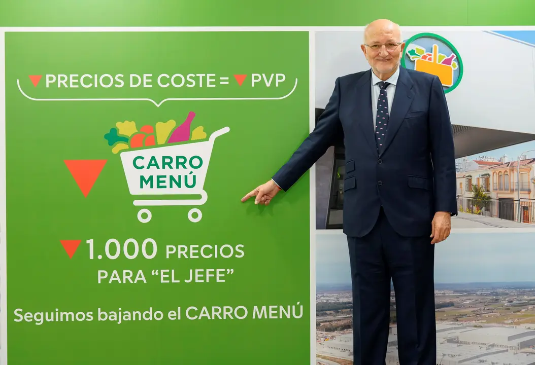 Juan Roig, presidente de Mercadona, tras la celebraci&oacute;n de la Rueda de Prensa 2023.