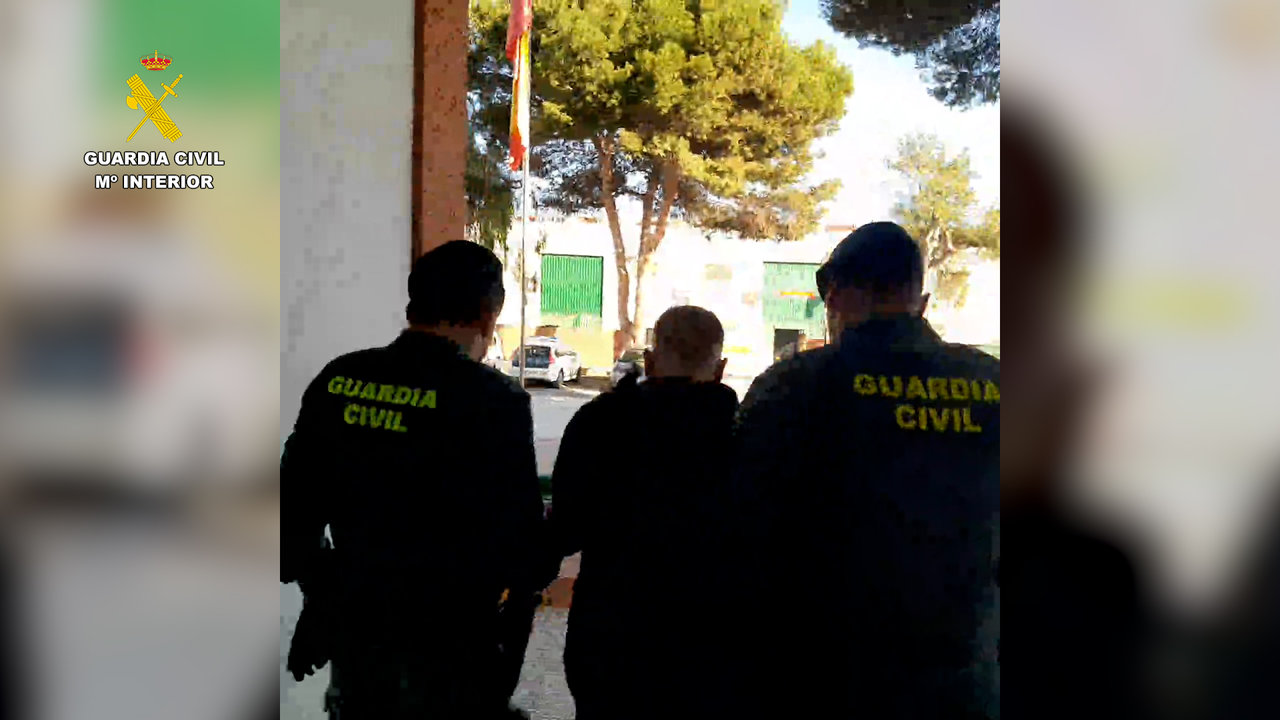 Detención de uno de los presuntos estafadores | Foto: Guardia Civil