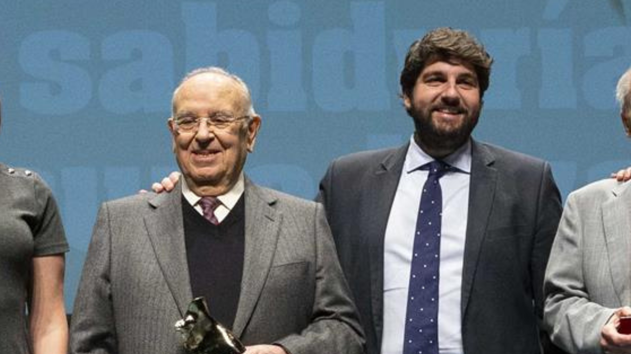 L&oacute;pez Miras (der.) junto al fallecido Raimundo Gonz&aacute;lez Frutos en 2019
