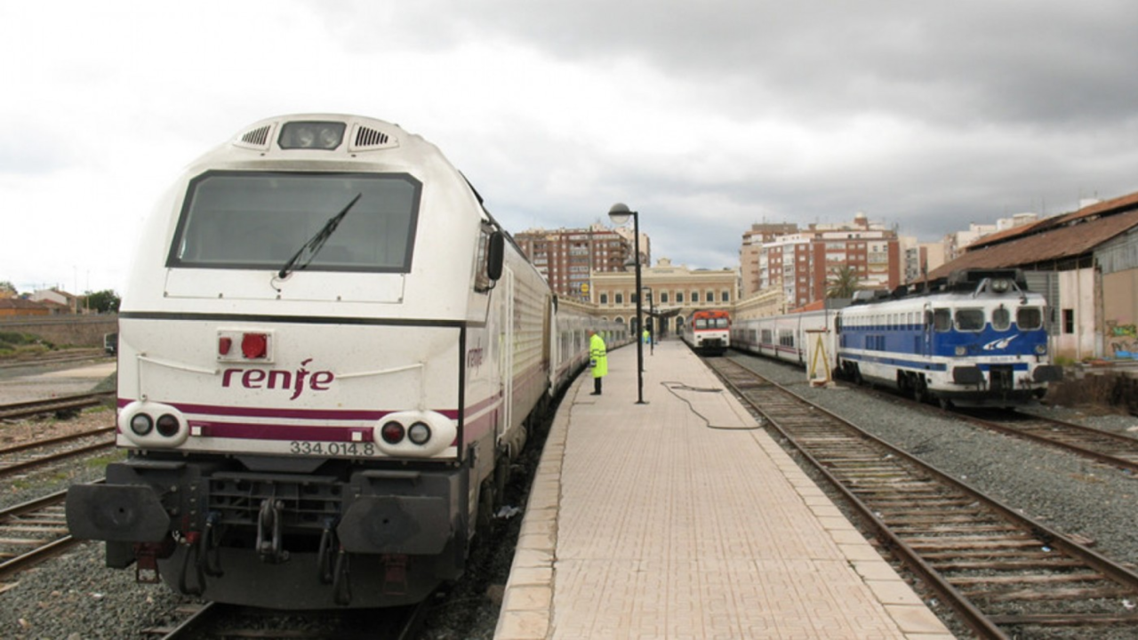 Trenes actuales que circulan entre Murcia y Cartagena