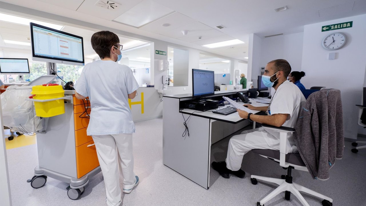 Sanitarios trabajando en un hospital (Foto: Alberto Ortega - Europa Press)