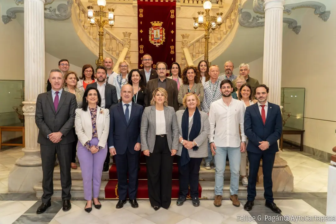 La alcaldesa Noelia Arroyo ha recibido al rector de la Universidad Nacional de Educaci&oacute;n a Distancia, Ricardo Mairal