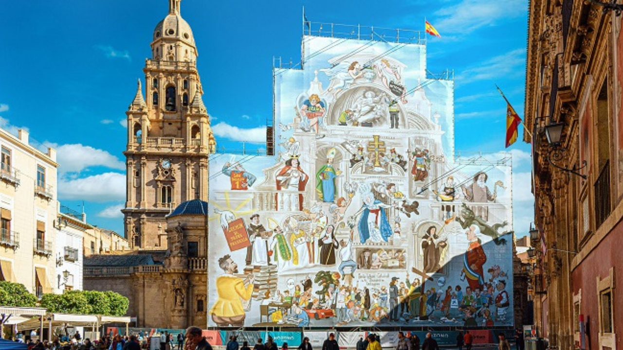 Lona de 1.000 m2 con motivo de la restauraci&oacute;n de la fachada de la Catedral de Murcia