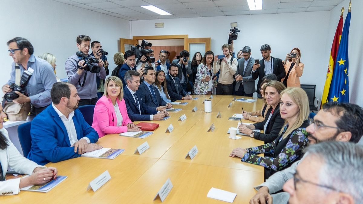 Reunión de los alcaldes del Mar Menor con la ministra Teresa Ribera (foto: Ayuntamiento de Cartagena)
