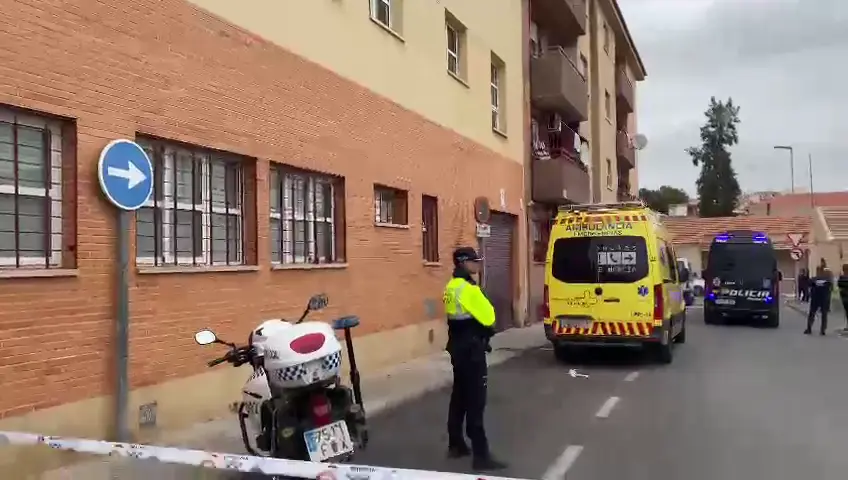 Lugar del incendio que se ha producido este viernes en una vivienda del barrio murciano de Espinardo (foto: La 7)