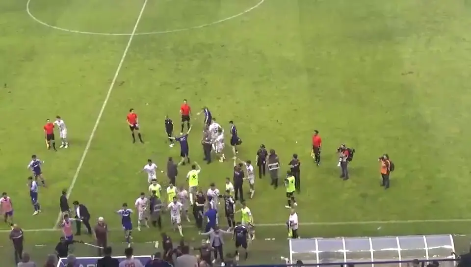 El Yeclano Deportivo sufre una ' ' 'batalla campal' en el