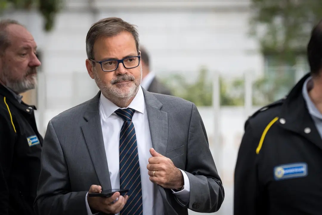 El embajador de Argentina en Espa&ntilde;a, Roberto Bosch, a su salida de una reuni&oacute;n con el ministro de Asuntos Exteriores, Jos&eacute; Manuel Albares, en la sede del Ministerio