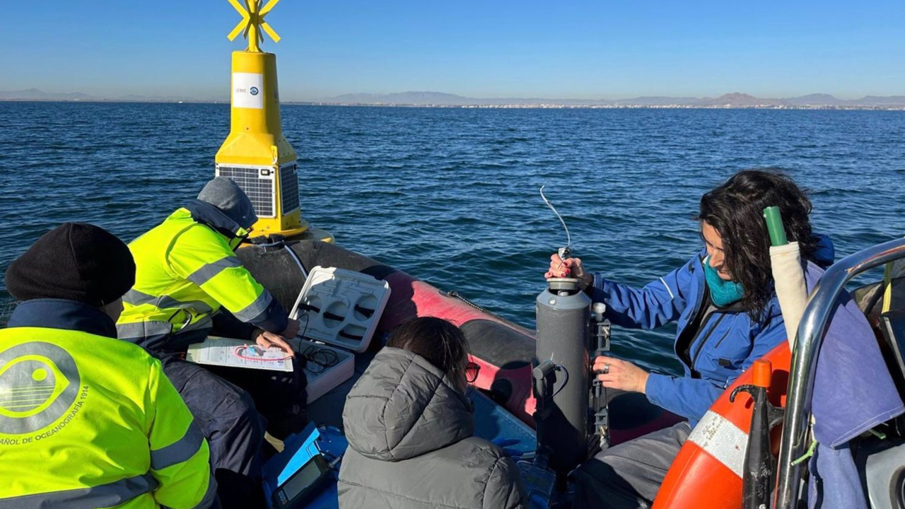Investigadores del IEO en el Mar Menor