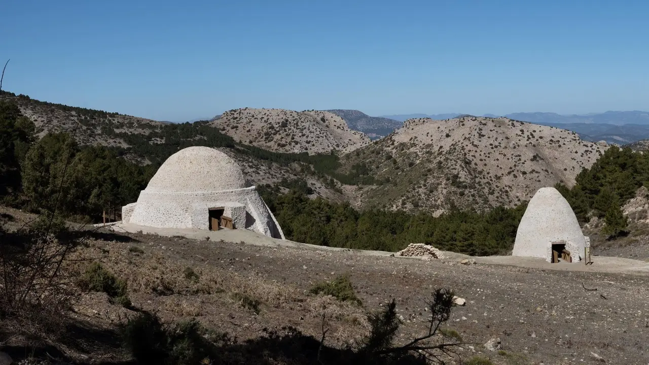 Los dos Pozos de Nieve de Sierra Espu&ntilde;a que han sido galardonados con el premio Europa Nostra 2024 (foto: CARM)
