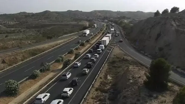 Coches circulando (foto: DGT)