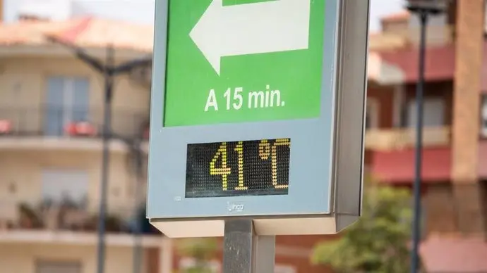 Foto de archivo de un term&oacute;metro que marca 41&ordm;C (foto: EP)