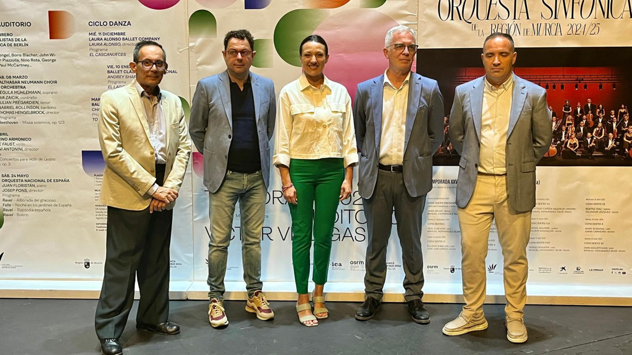 La consejera de Turismo, Cultura, Juventud y Deportes, Carmen Conesa, durante la presentaci&oacute;n de los ciclos de abono del Auditorio regional V&iacute;ctor Villegas