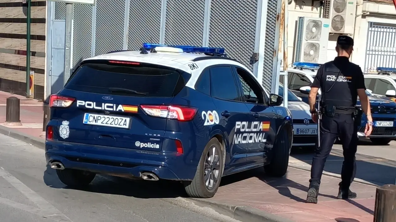 Polic&iacute;a Nacional