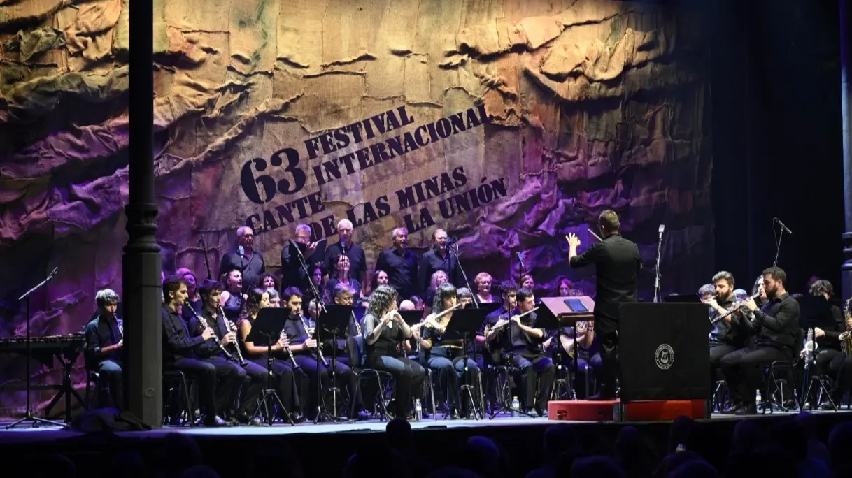 El Cante de las Minas rinde homenaje a sus ra&iacute;ces y sube al escenario el talento local (foto: Cante de las Minas)