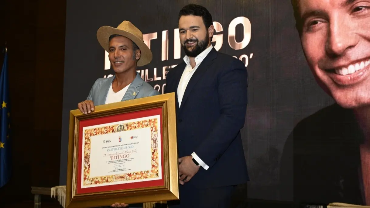 Pitingo recibe el 'Castillete de Oro' del Festival Cante de las Minas