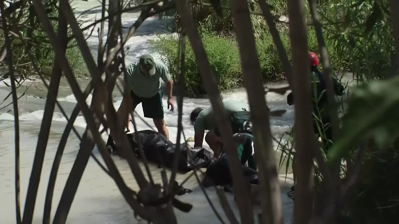 La Guardia Civil traslada el cad&aacute;ver del hombre que desapareci&oacute; el pasado lunes al Instituto