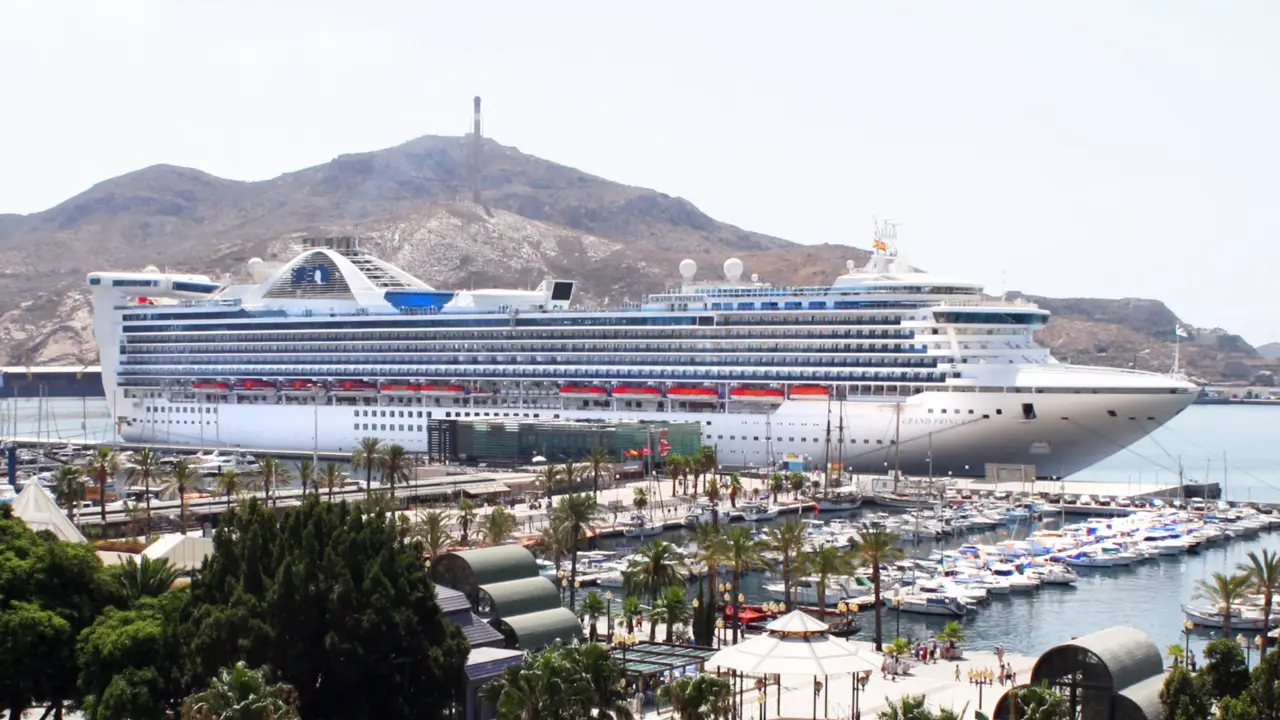 Crucero en el Puerto de Cartagena