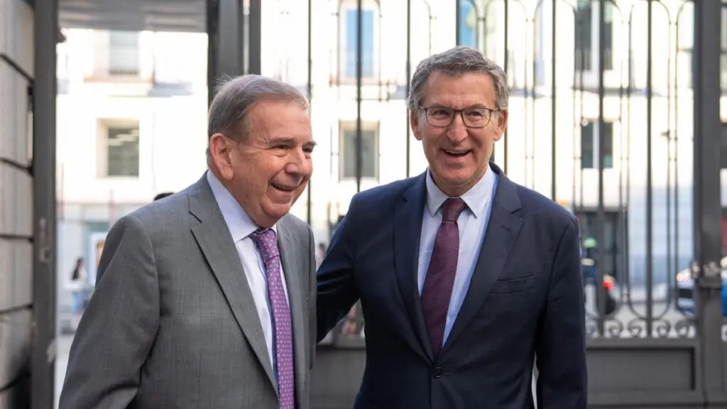 Edmundo Gonz&aacute;lez se re&uacute;ne con Alberto N&uacute;&ntilde;ez Feij&oacute;o en el Congreso de los Diputados