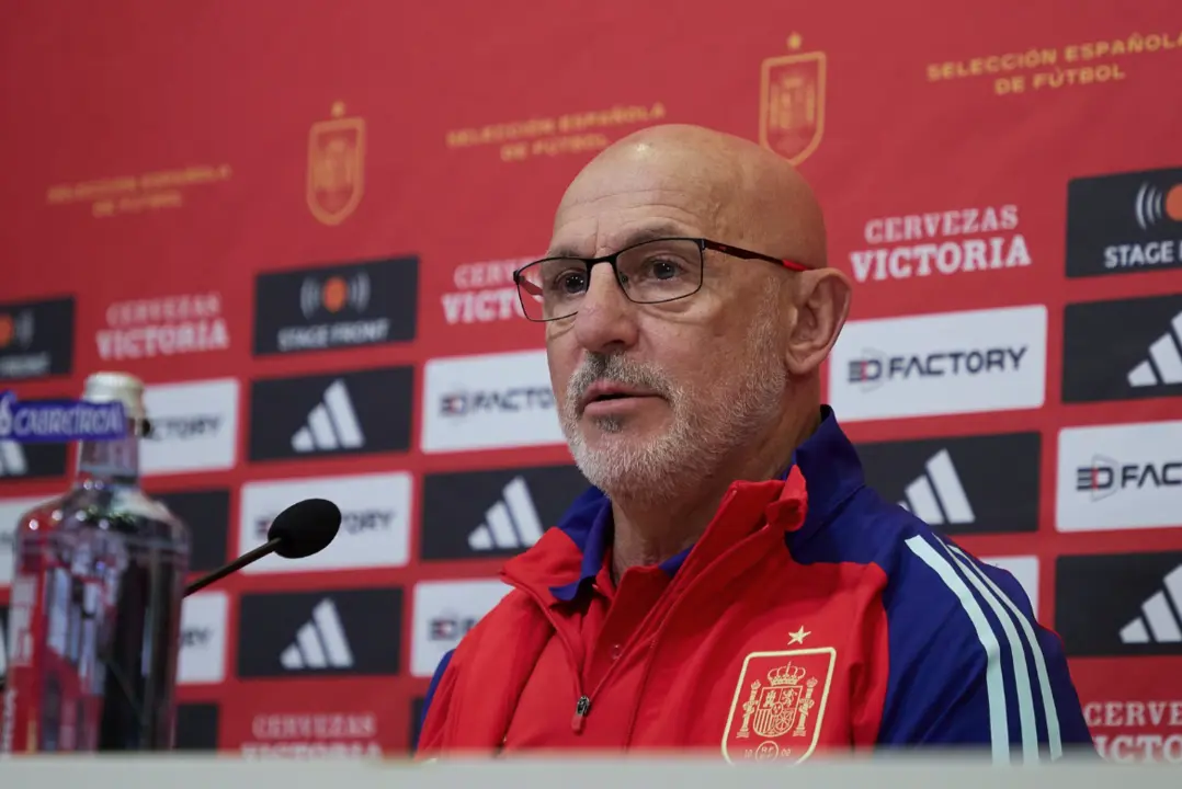 Luis de la Fuente, seleccionador espa&ntilde;ol, en sala de prensa. (Foto: EP)