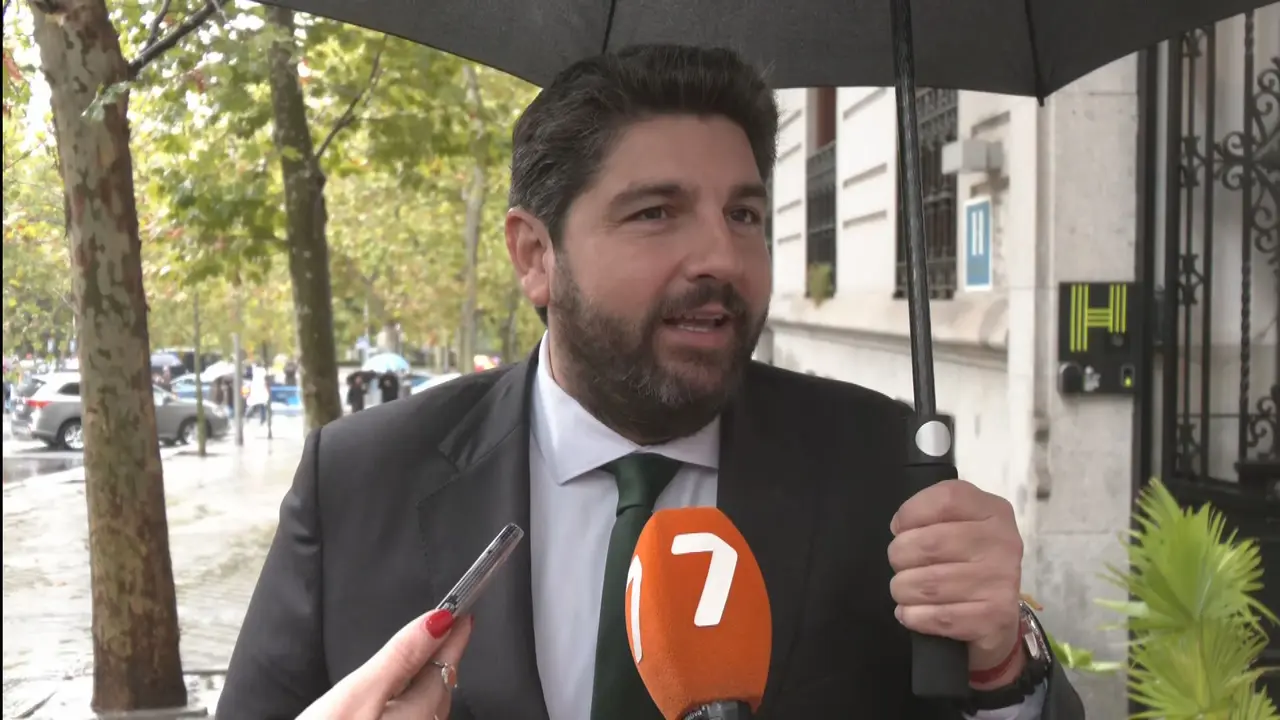 Fernando L&oacute;pez Miras en Madrid en el D&iacute;a de la Fiesta Nacional 2024 (foto: La 7)