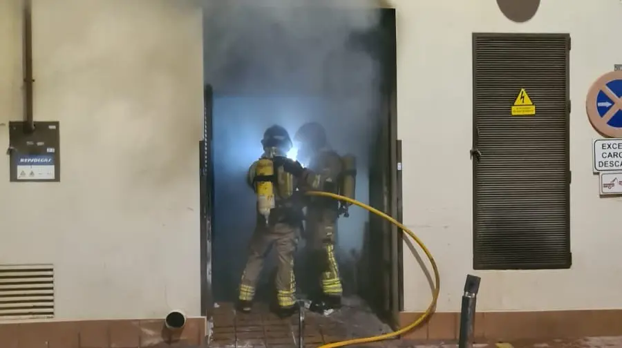Bomberos en San Pedro del Pinatar (foto: 1-1-2)